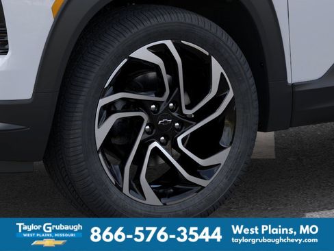 New 2026 Chevrolet TrailBlazer RS w/ Convenience Package FWD image 9