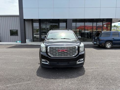 Used 2018 GMC Yukon XL Denali w/ Denali Ultimate Package AWD/4WD image 8