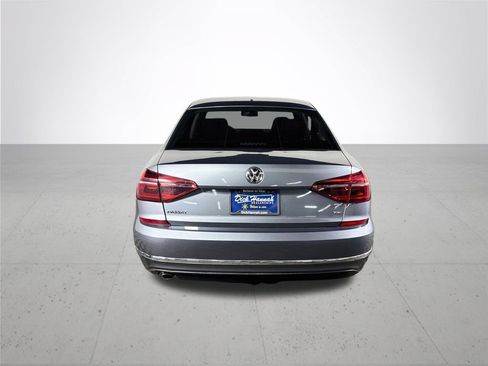 Used 2018 Volkswagen Passat 2.0T S FWD image 7