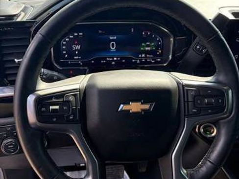 Used 2025 Chevrolet Silverado 2500 LT w/ Texas Edition AWD/4WD image 9