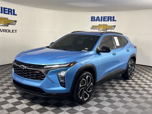 Used 2025 Chevrolet Trax RS w/ Sunroof Package FWD image 1