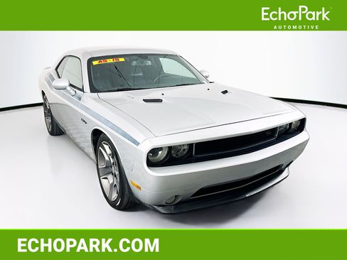 Used 2012 Dodge Challenger R/T image 1
