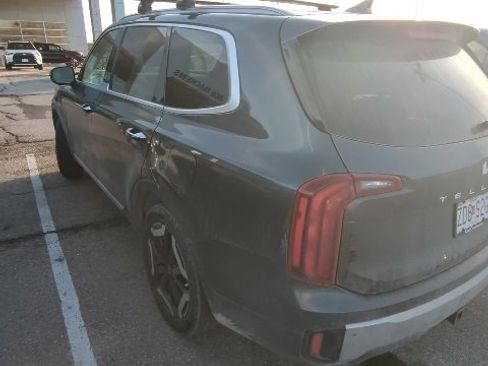 Used 2023 Kia Telluride S image 7