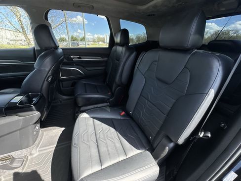 Used 2022 Kia Telluride SX w/ SX Prestige Package AWD/4WD image 23