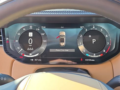 Used 2025 Land Rover Range Rover SE image 30