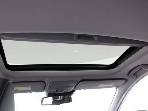 Used 2018 Honda CR-V Touring image 21