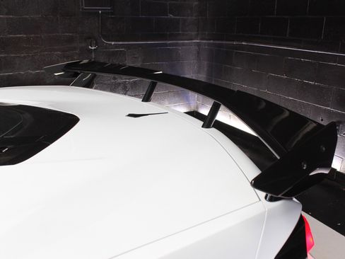 Used 2020 Chevrolet Corvette Stingray Premium Cpe w/ 3LT Preferred Equipment Group image 18