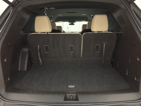 Used 2023 Chevrolet Traverse LT w/ LPO, Cargo Package AWD/4WD image 13