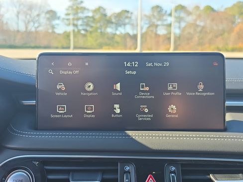 Used 2023 Genesis G70 3.3T image 19