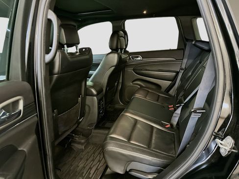 Used 2019 Jeep Grand Cherokee Limited image 30