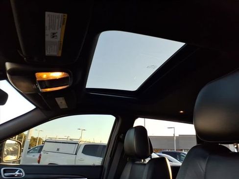 Used 2022 Jeep Grand Cherokee Limited w/ Trailer Tow Group IV image 17