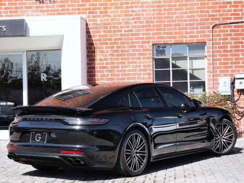 Used 2022 Porsche Panamera GTS AWD/4WD image 7