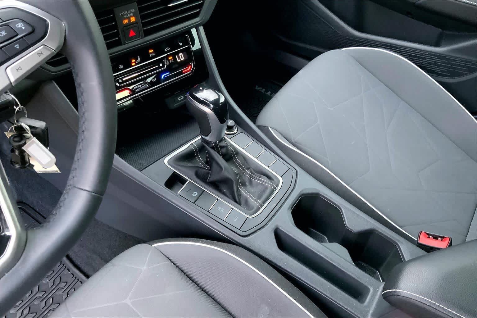 Used 2026 Volkswagen Jetta Sport FWD image 16