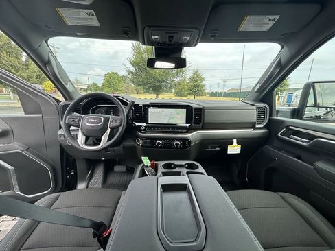 New 2025 GMC Sierra 2500 SLE w/ SLE Value Package; image 21