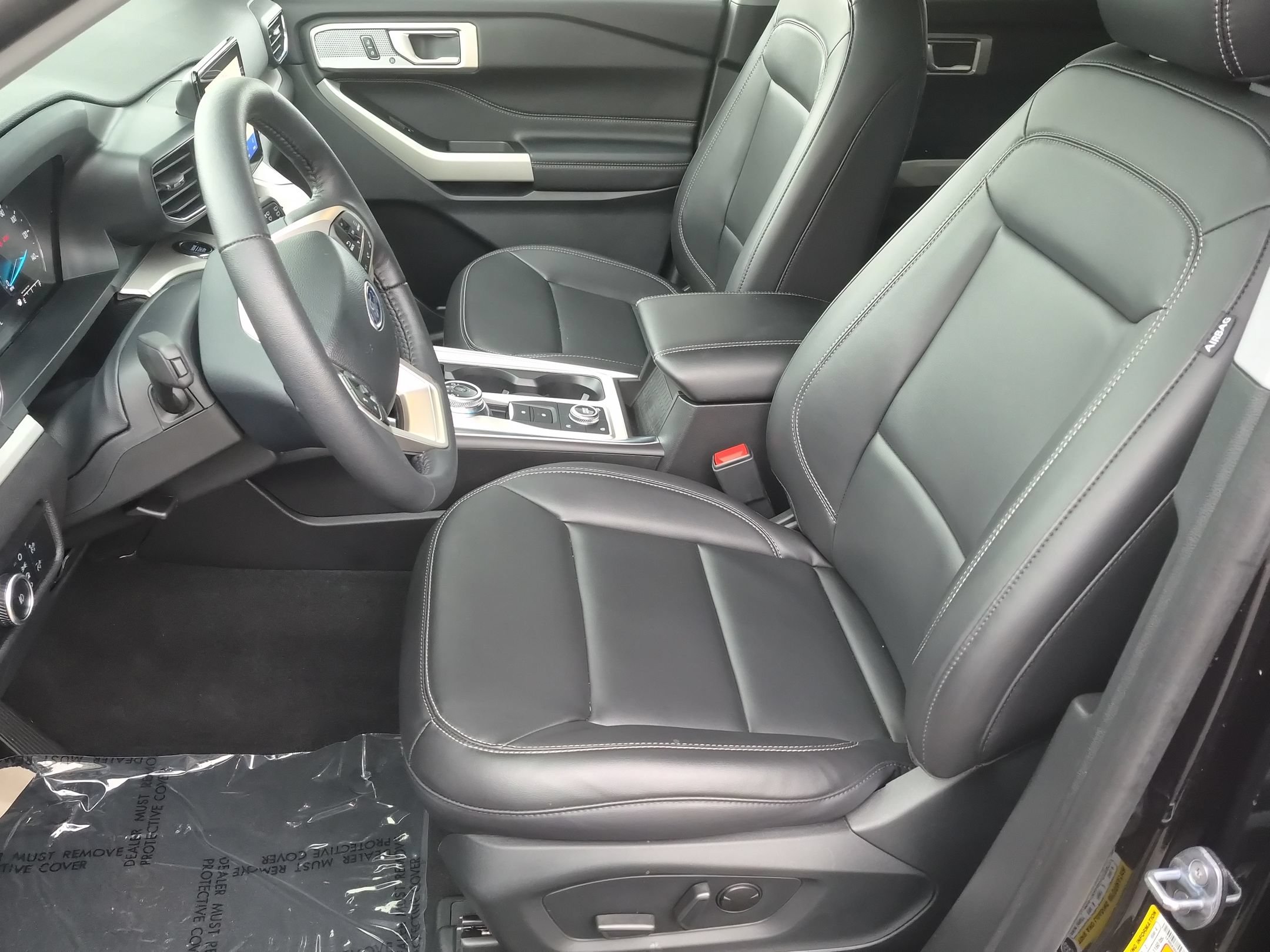 Certified 2024 Ford Explorer XLT AWD/4WD image 16