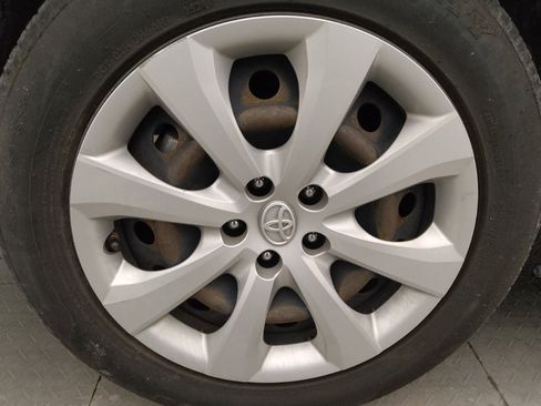Used 2022 Toyota Corolla LE FWD image 31