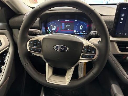 New 2026 Ford Explorer Active AWD/4WD image 10