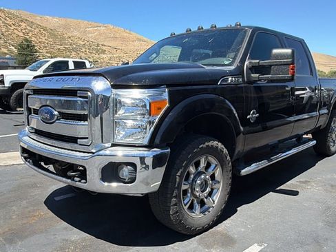 Used 2016 Ford F250 Lariat w/ Lariat Interior Package AWD/4WD image 3
