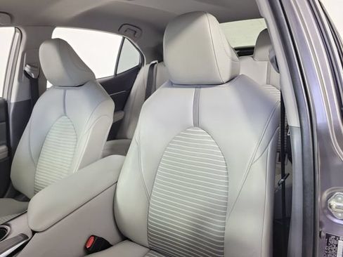 Used 2018 Toyota Camry SE FWD image 20