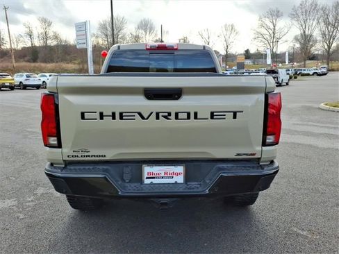 Used 2024 Chevrolet Colorado ZR2 w/ Technology Package image 5