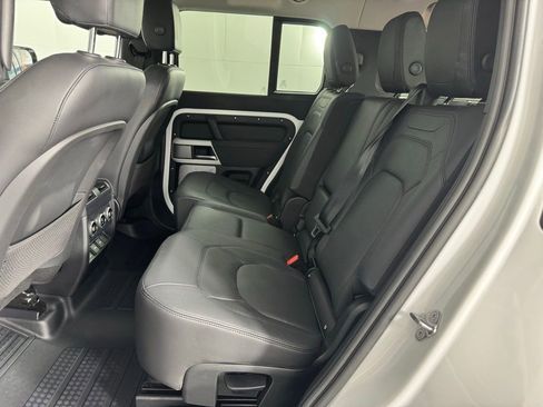 Used 2023 Land Rover Defender 130 SE AWD/4WD image 21