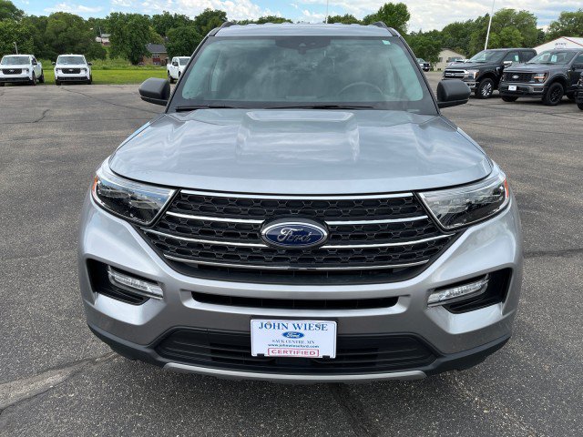 Used 2023 Ford Explorer XLT w/ Equipment Group 202A AWD/4WD image 8