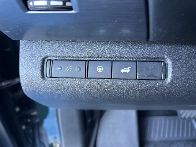 Used 2025 Nissan Pathfinder SL FWD image 20