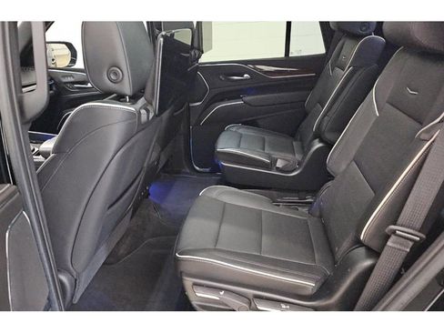 Used 2021 Cadillac Escalade Premium Luxury AWD/4WD image 11