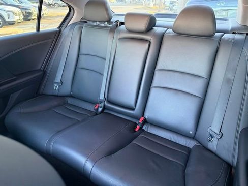Used 2016 Honda Accord Touring image 19