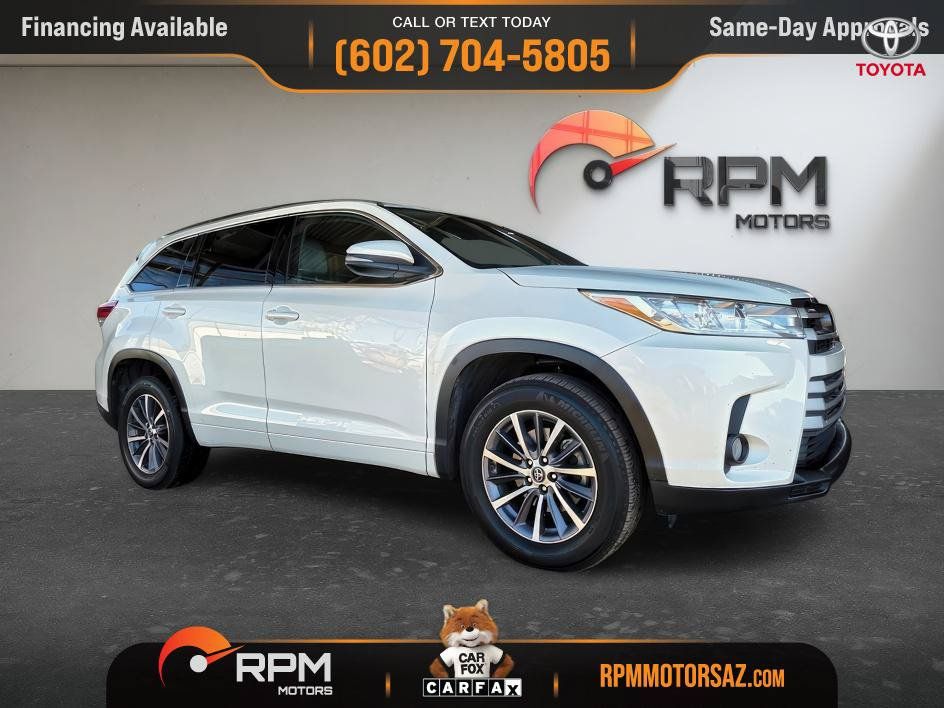 Used 2017 Toyota Highlander XLE w/ Carpet Mat Package FWD image 1