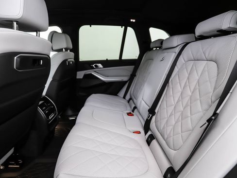 New 2026 BMW X5 xDrive40i w/ M Sport Package AWD/4WD image 21