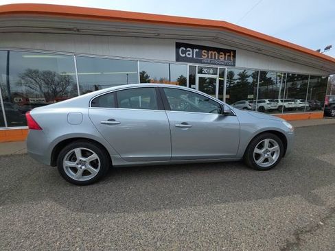 Used 2013 Volvo S60 T5 Premier image 8