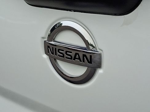 Used 2017 Nissan Titan S image 31