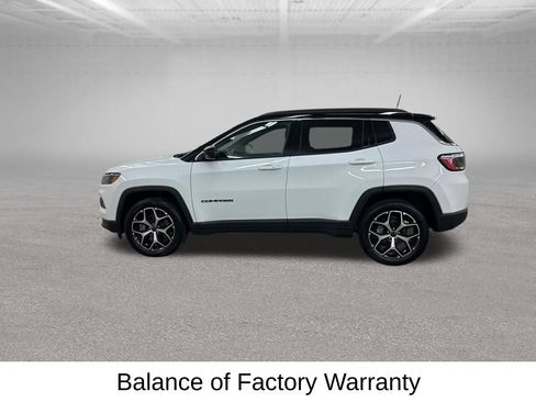 Used 2025 Jeep Compass Limited AWD/4WD image 8