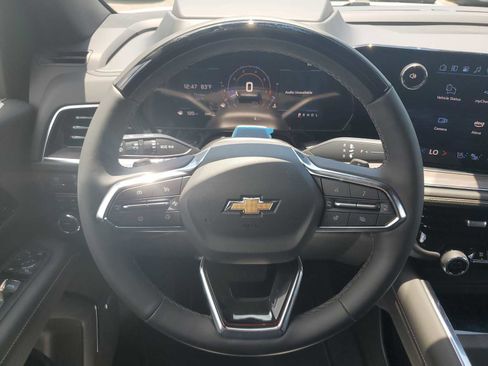 New 2025 Chevrolet Suburban Premier image 11