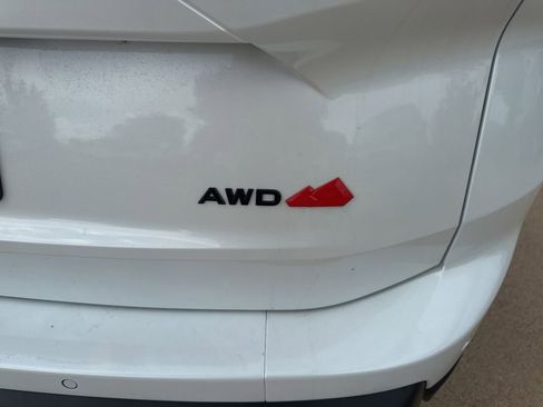 Certified 2025 Nissan Rogue SV AWD/4WD image 5