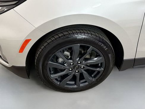 Used 2022 Chevrolet Equinox RS w/ RS Leather Package image 31