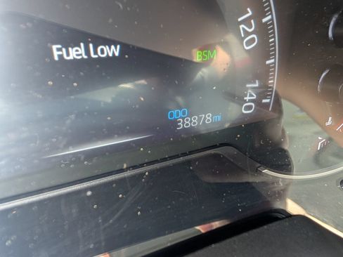 Used 2024 Toyota RAV4 XLE Premium FWD image 20