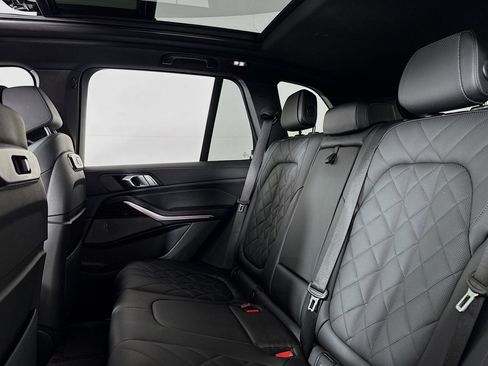 Used 2025 BMW X5 xDrive40i w/ Climate Comfort Package image 7