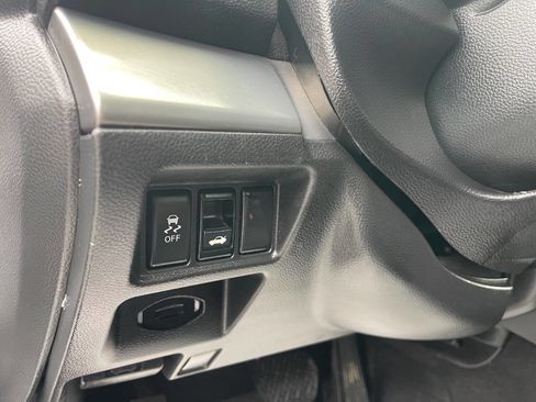 Used 2012 INFINITI G25 x image 21