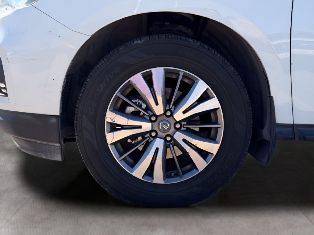 Used 2019 Nissan Pathfinder S FWD image 32