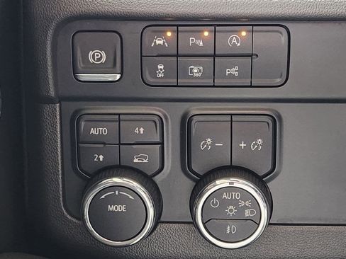 Used 2025 Chevrolet Tahoe RST w/ Comfort Package AWD/4WD image 21