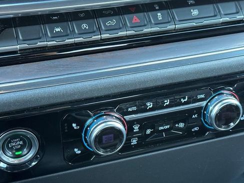 Used 2024 GMC Sierra 1500 SLT image 31