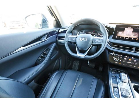 Used 2025 INFINITI QX60 Pure image 6