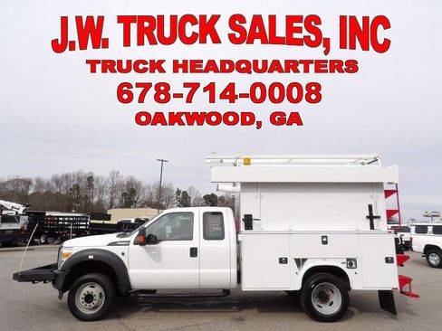 Used 2014 Ford F550 image 2