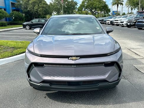 Certified 2025 Chevrolet Equinox EV LT FWD image 2
