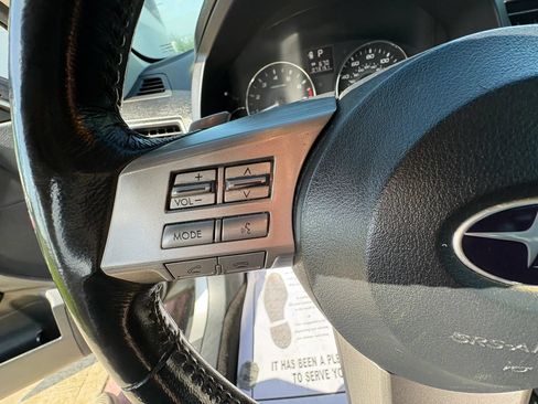 Used 2011 Subaru Outback 2.5i Limited w/ PWR Moonroof Pkg AWD/4WD image 11