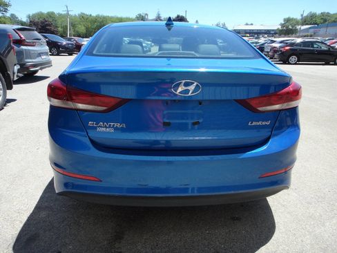 Used 2017 Hyundai Elantra Limited FWD image 5