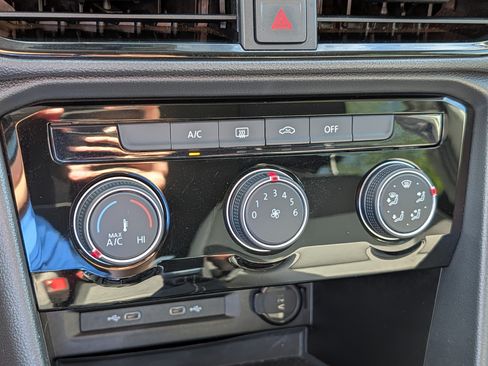 Certified 2024 Volkswagen Taos S FWD image 23