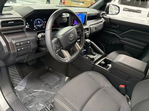 Certified 2025 Toyota 4Runner SR5 AWD/4WD image 15